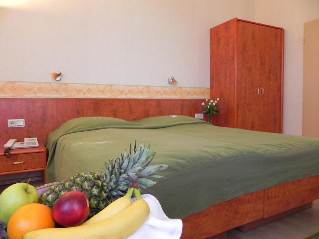 Bahnhof-Hotel Саарлуис Номер фото